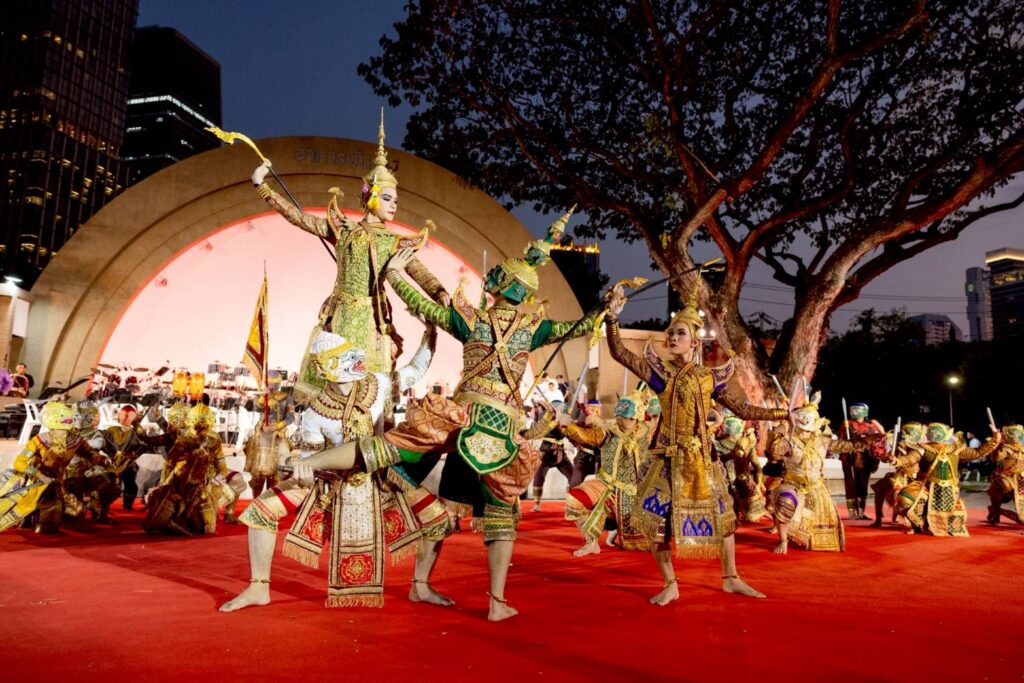 โขนและซิมโฟนี ผสานความงดงามกลางสวนลุมพินี ในงาน “Khon-Cert in the Park”